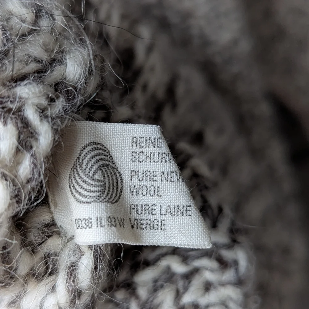 Natura 100% Pure New Wool Roll Neck Sweater Size Large Oversized